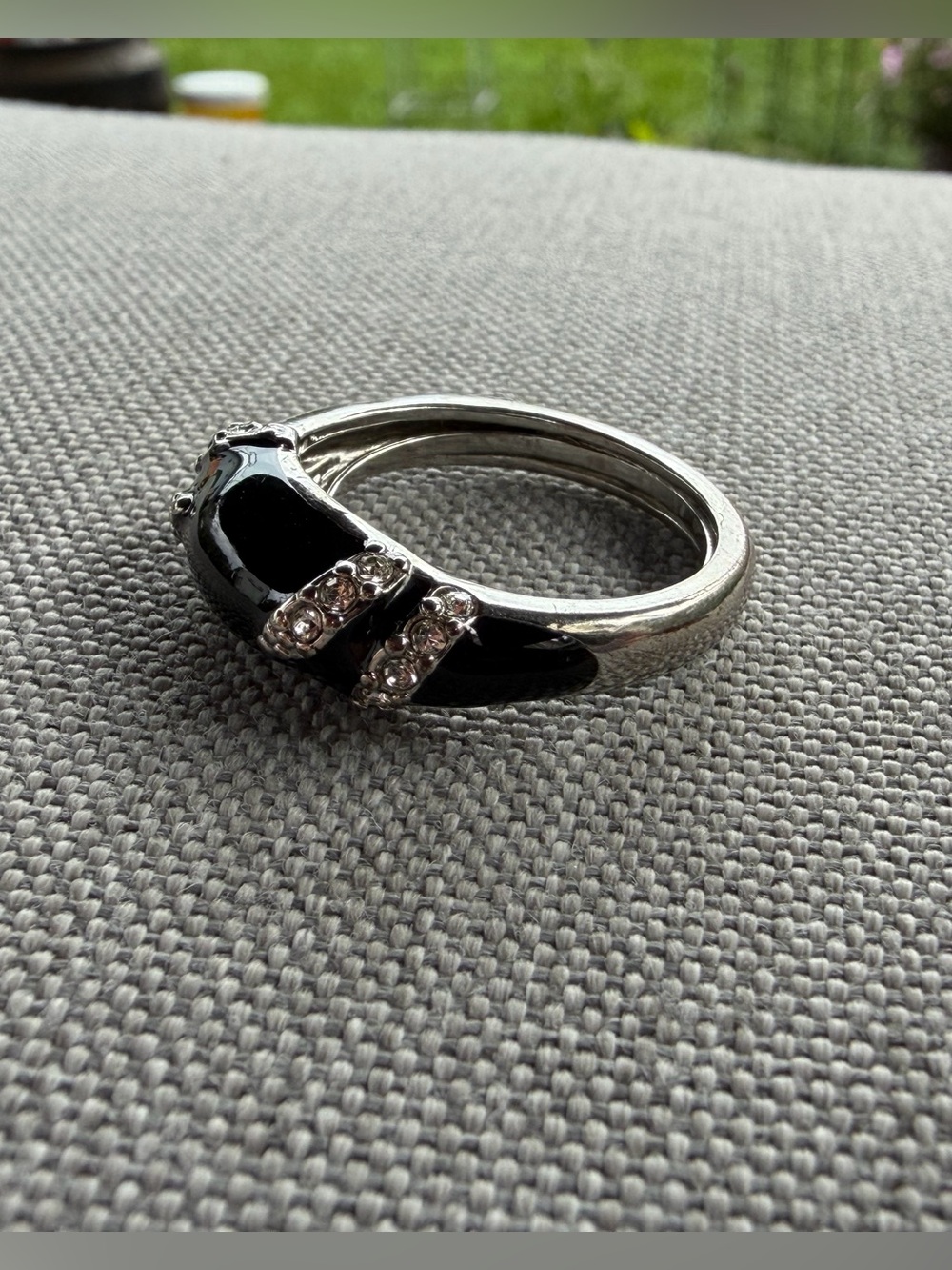 Vintage Avon Silver Ring w/ Black Gemstone - Picture 2 of 10
